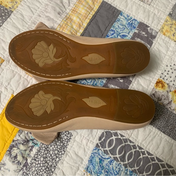 Born Women's Anah Bow  Ballet Flats in Natural Size 8 - Picture 3 of 5